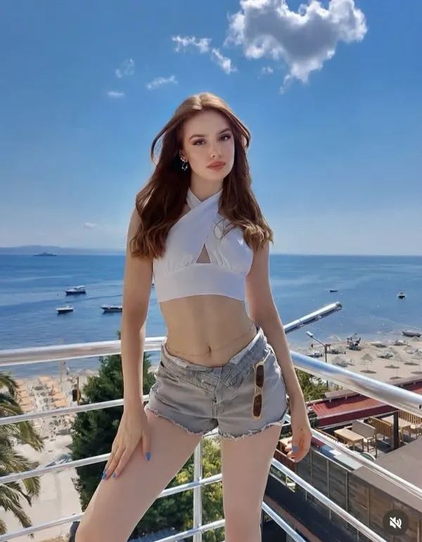 ИИ генератор образов фото из галереи 11 - fashion